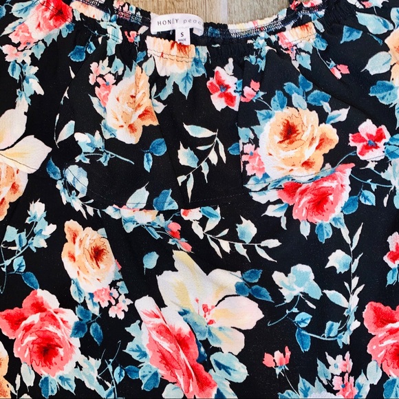 Black with floral blouse - Picture 2 of 4